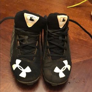 Underarmour Youth Baseball cleats.  Size 13